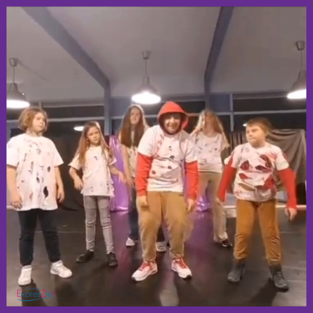 Griezelige Halloween-groet van jeugdtheatergroep Eigen-wijs!