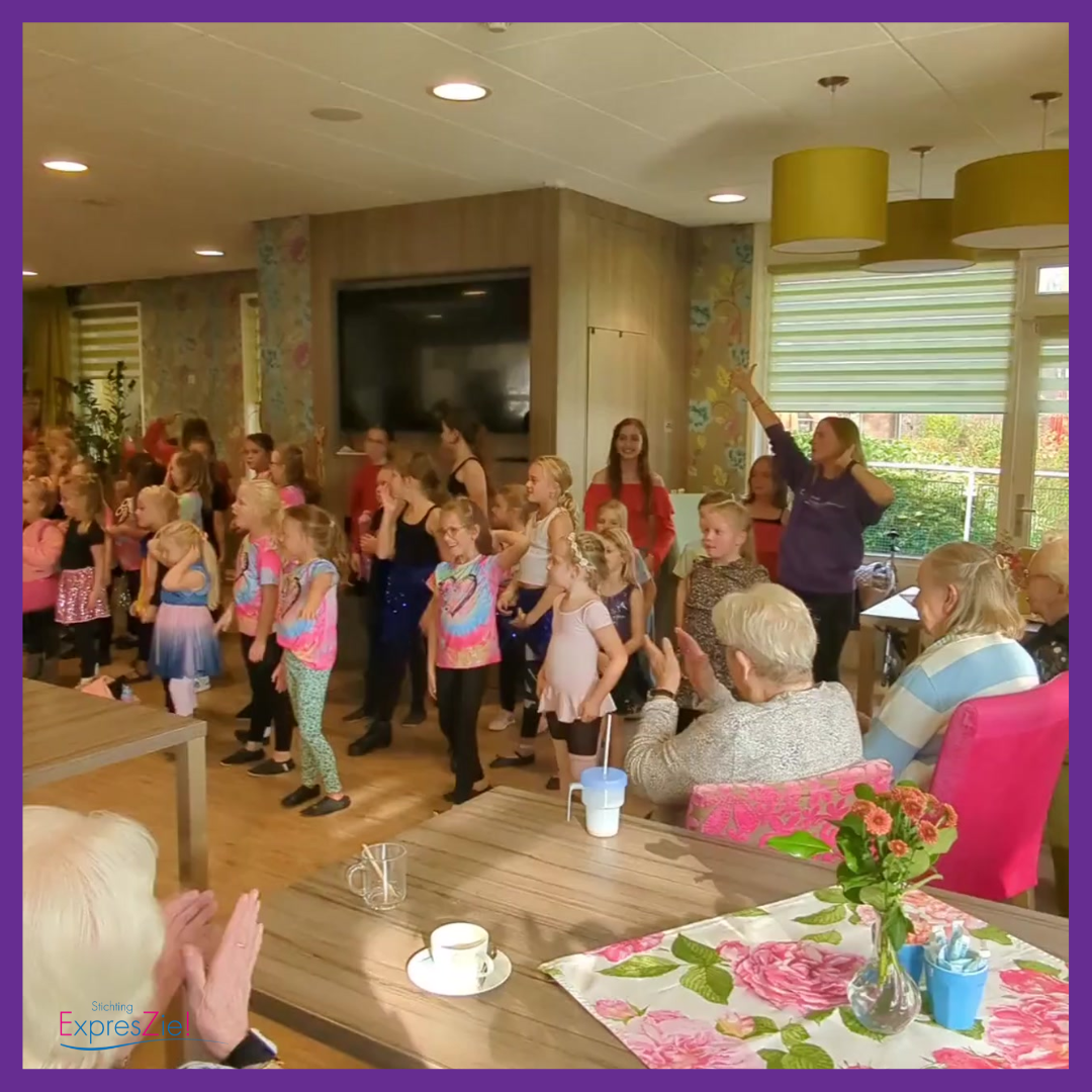 Geslaagd dansoptreden ExpresZie! in de Schutse
